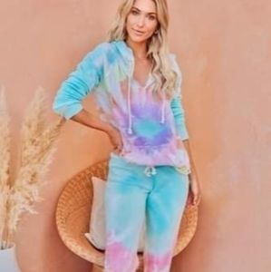 Tye dye sweatsuit